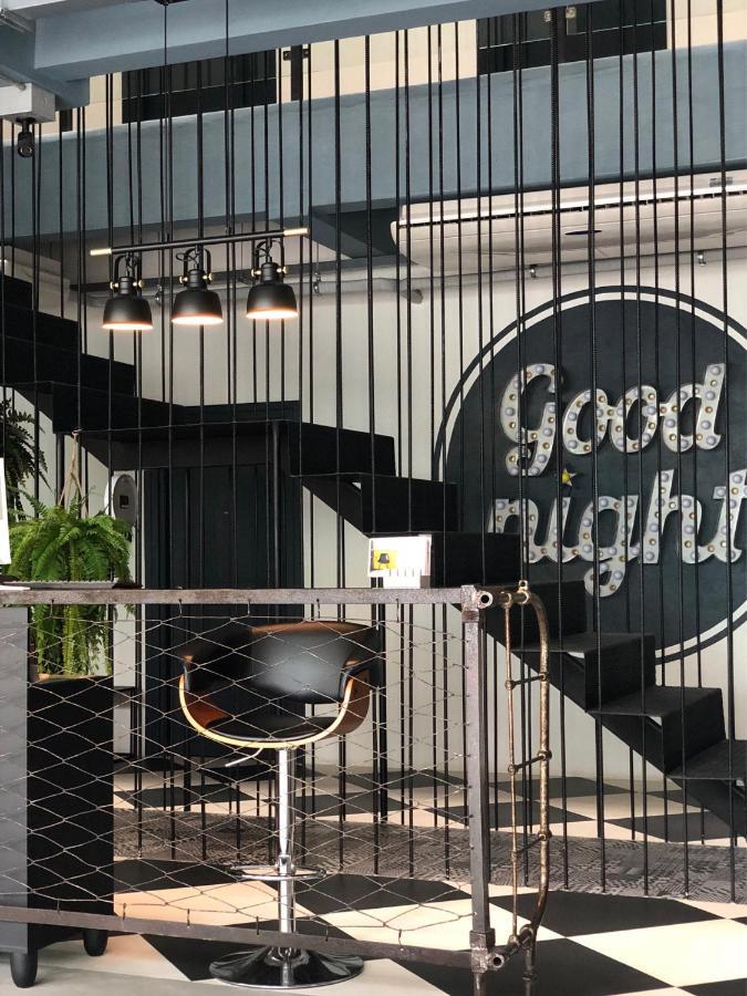 Hotel Goodnight Poshtel + Free Netflix à Hat Yai Extérieur photo